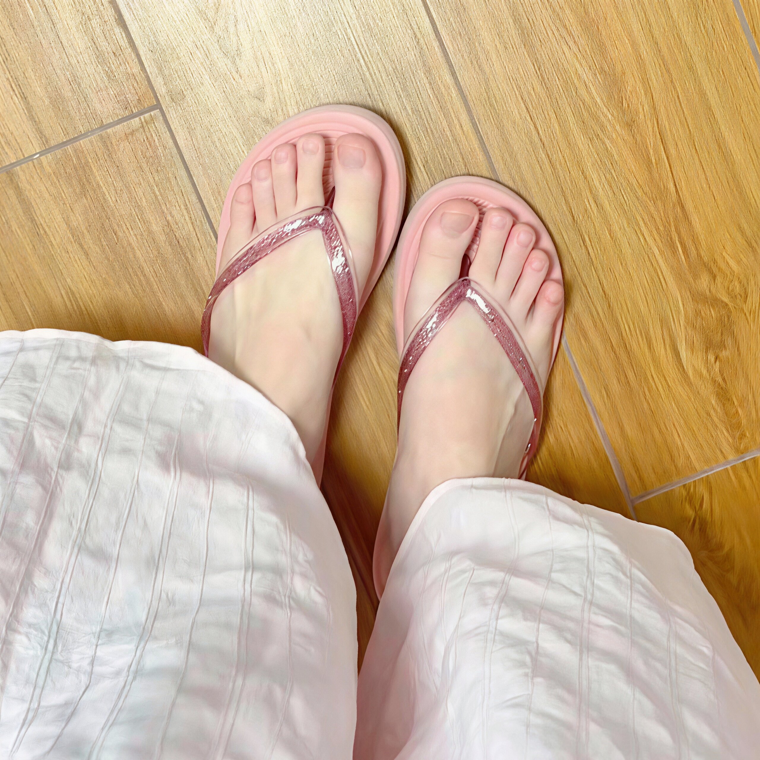 人字拖女夏外穿绝美不累脚防滑纯色夹脚海边沙滩凉拖鞋鞋2026新款