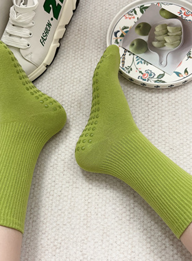 春夏牛油果绿色脚底防滑瑜伽袜子女普拉提运动健身松紧口中筒袜