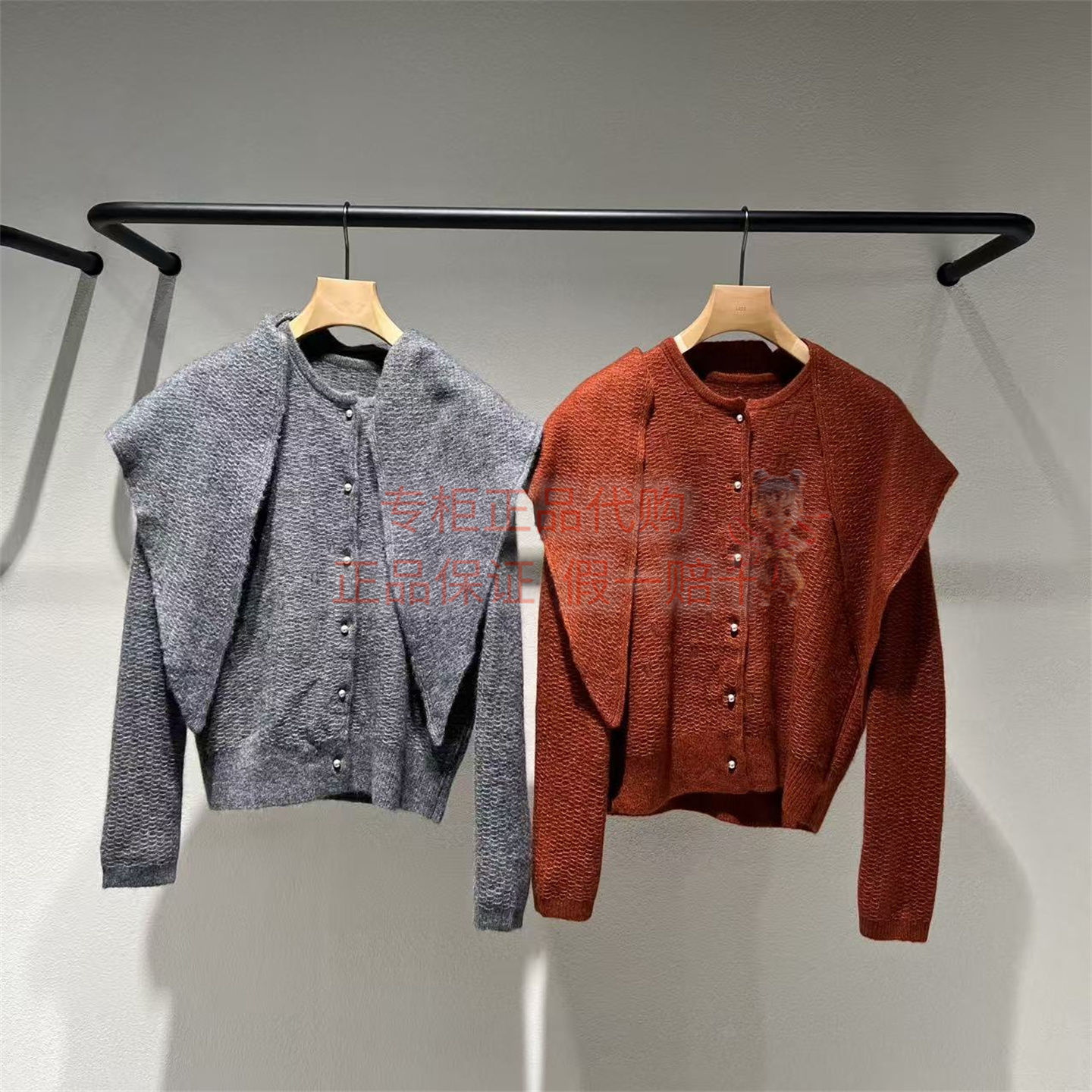 短款开襟羊绒衫配围巾商场同款