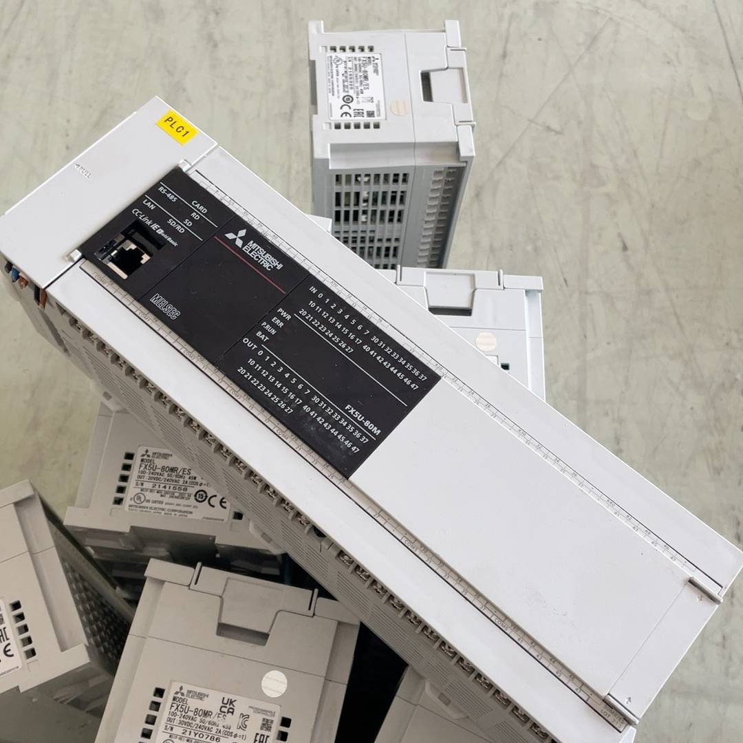询价购-PLC FX5U-80MR/ES，成色漂亮，功能完好。