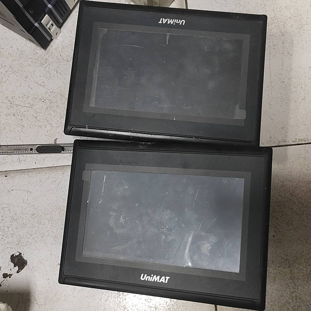 询价购-亿维UniMAT触摸屏，型号UH 307-2AU01-0AA