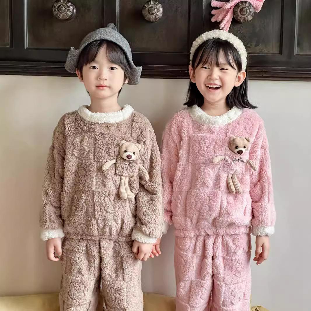 儿童秋冬法兰绒睡衣男女宝宝卡通立体玩偶家居服套头保暖内衣套装