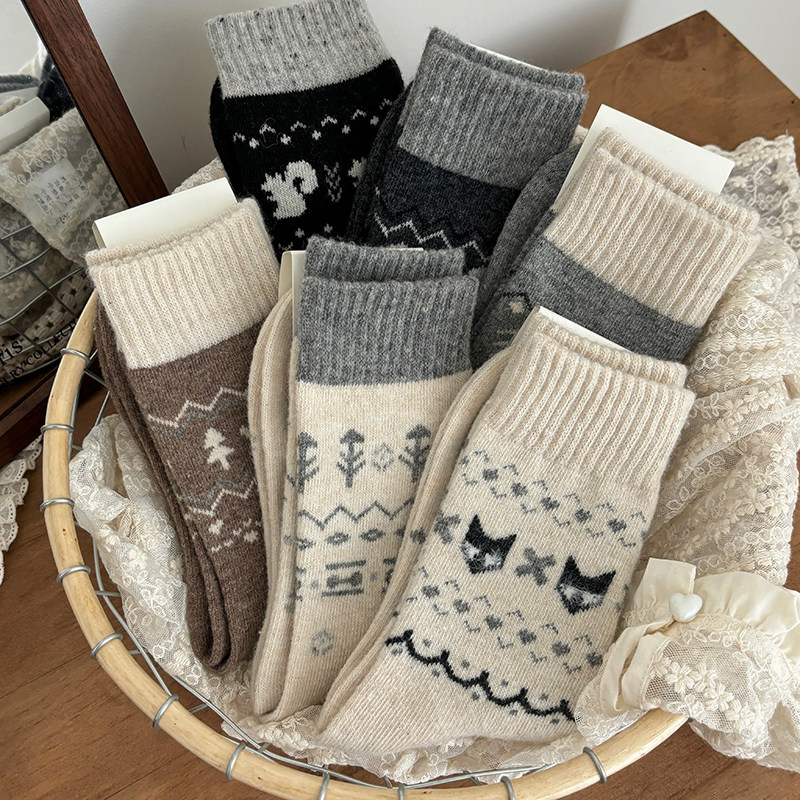 复古费尔岛风秋冬季羊毛中筒女袜日系森系ins短袜保暖加厚长袜