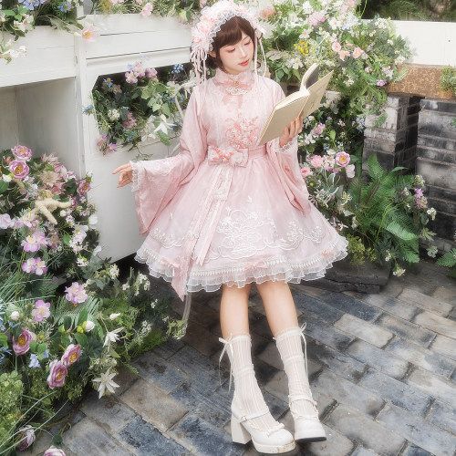 云藏月绣粉色少女汉洋折衷套装