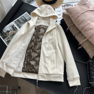 黑金羽绒服~！五防羽绒水貂毛拼接 连帽修身显瘦保暖羽绒服情侣款