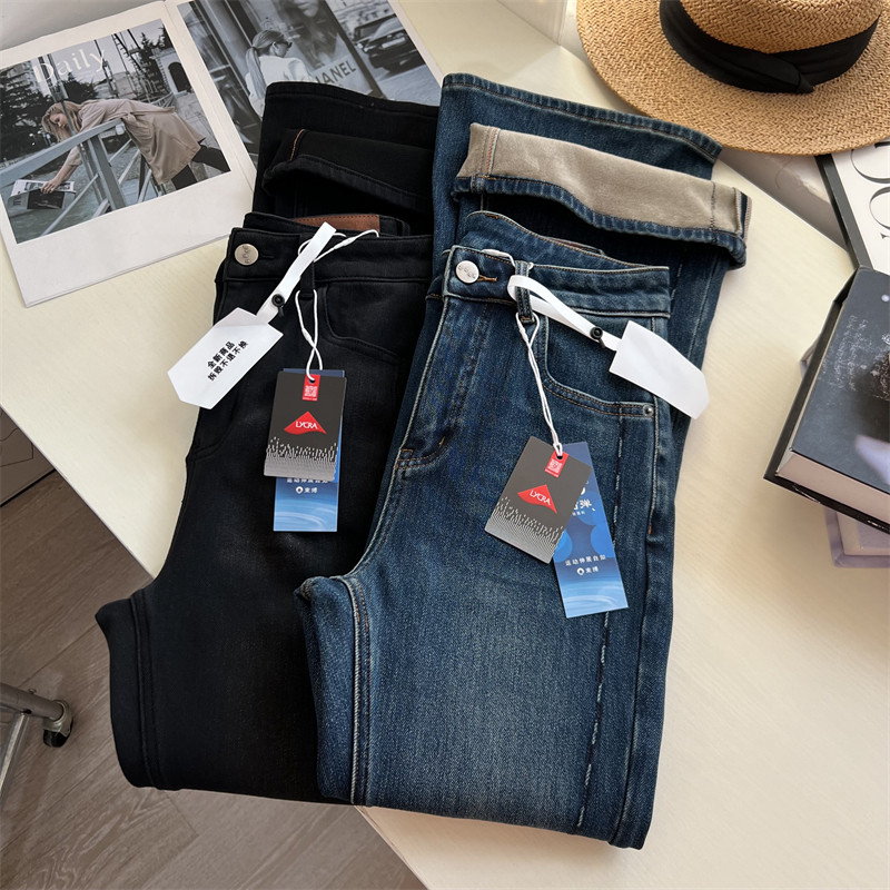 植绒微喇牛仔裤提臀显瘦长裤冬季