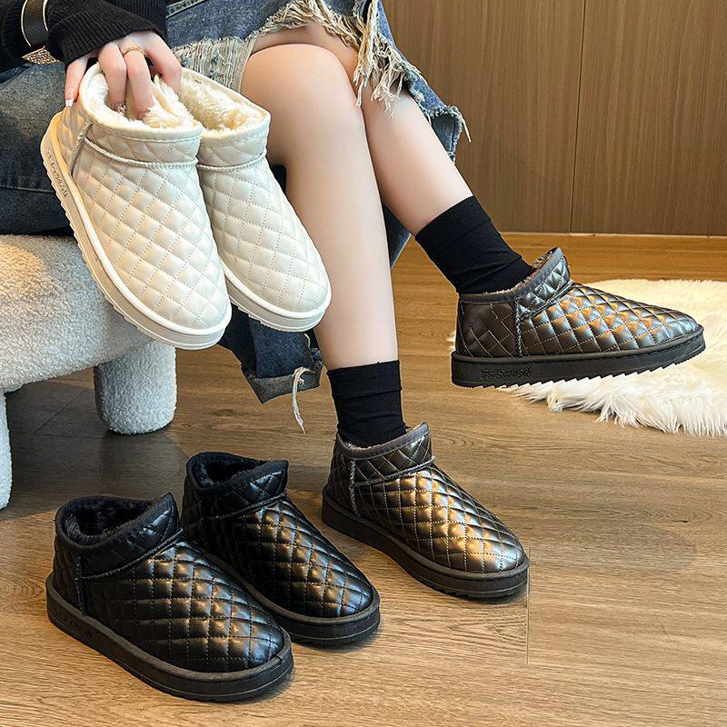 雪地靴女年冬季新款洋气时尚棉鞋加绒加厚防水短靴子女款鞋子