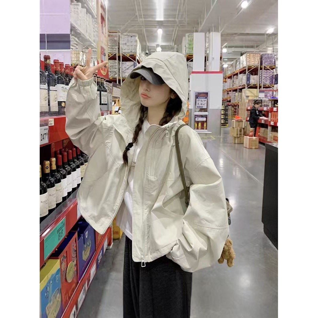 韩系冲锋衣米色短外套女小个子2025春季新款宽松时尚洋气显瘦上衣