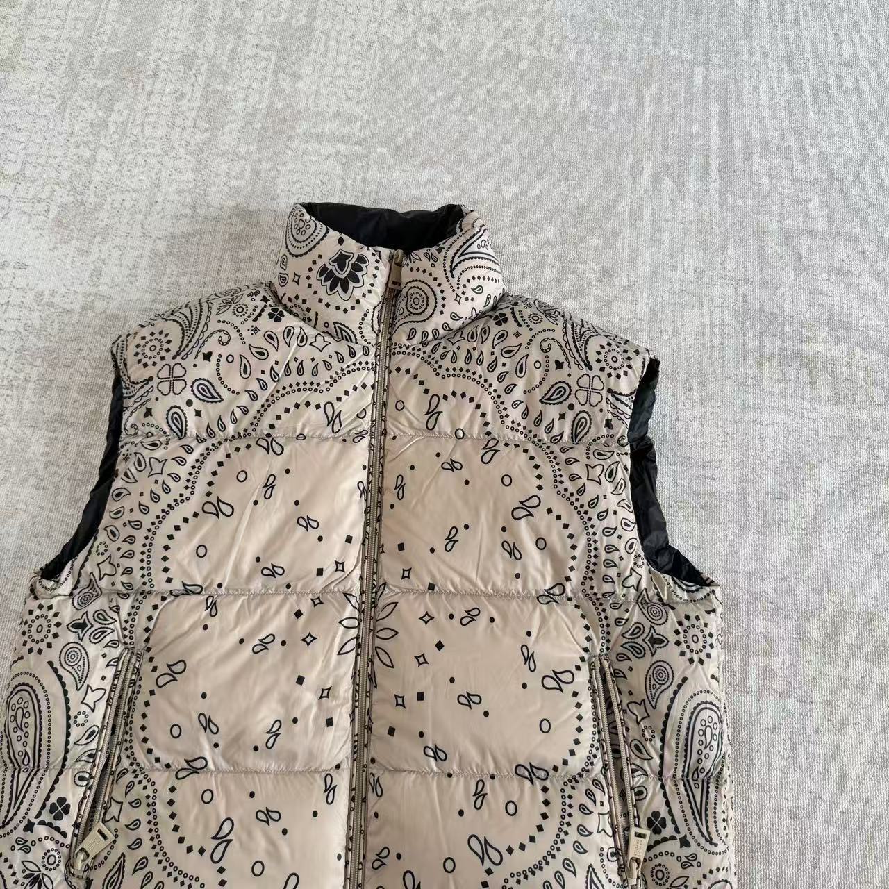 冬季新潮保暖羽绒腰果花马甲外穿立领无袖马甲外套25110241