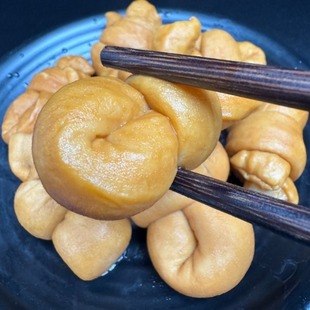 卤冒节子肥肠新鲜四川中餐酒店火锅串特色食材口感独特汤汁浓成品