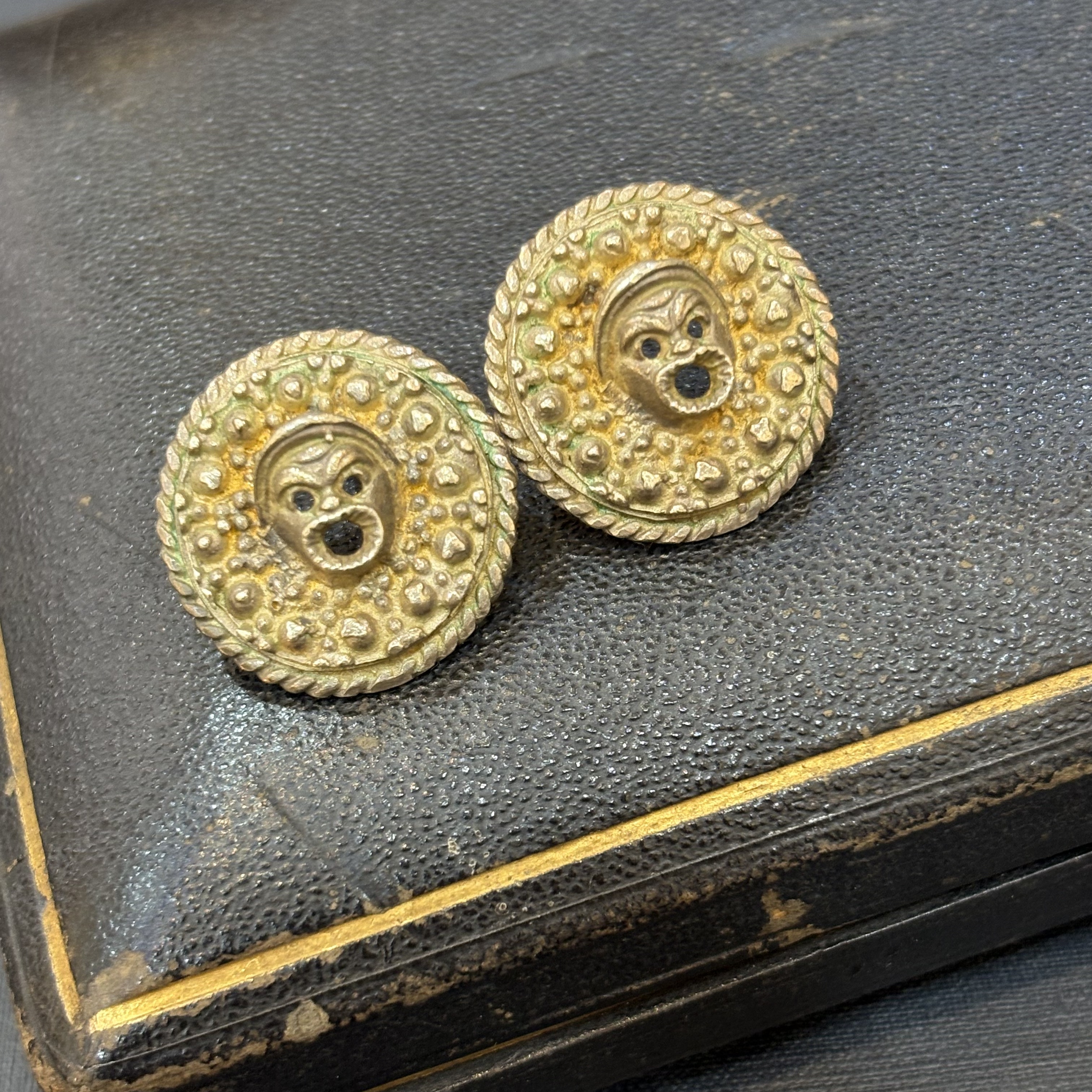 中古默认微瑕不退不换  真理之口浮雕银耳钉 意大利