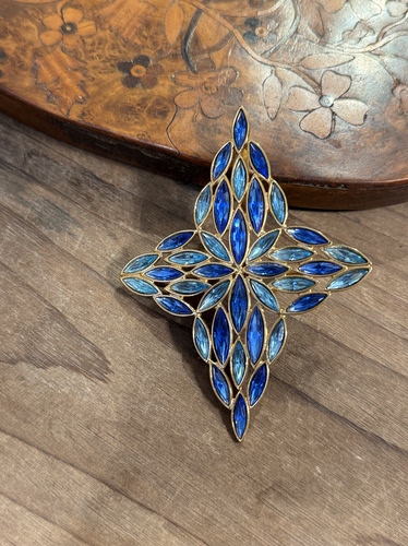 法产 ysl中古高定系列—星芒Goossens 胸针 品牌产地双打标