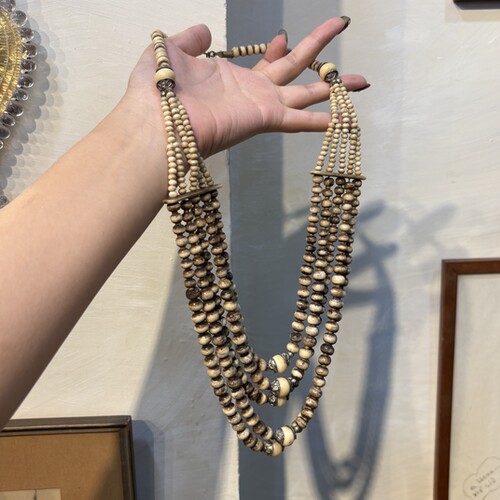 中古默认微瑕不退不换  很润的多层骨制项链 意大利