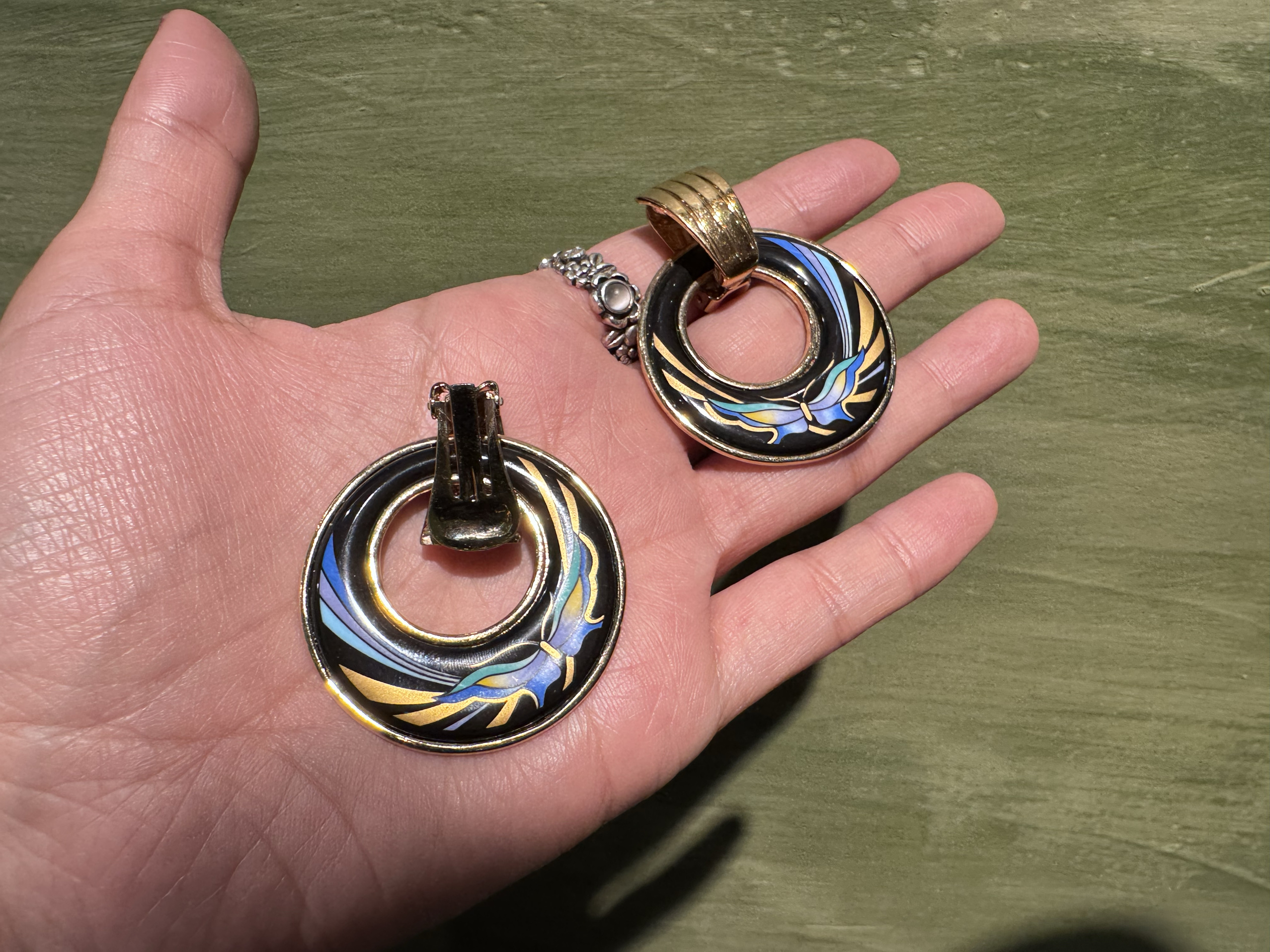 中古默认微瑕不退不换  Michaela Frey珐琅蝴蝶耳夹奥地利