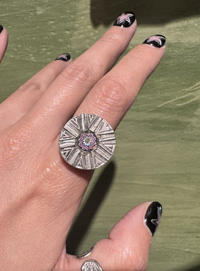 中古默认微瑕不退不换  千花 老银戒指 17码 验银63.02