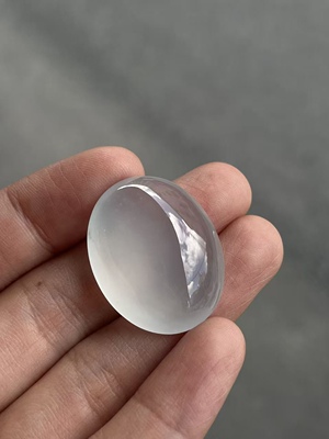 天然翡翠高冰鸽子蛋0255.1