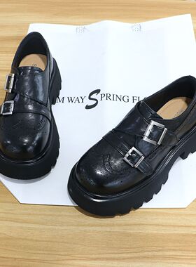 诗路花语女鞋2026春轻便厚底乐福鞋英伦风皮带扣雕花单鞋78-9008