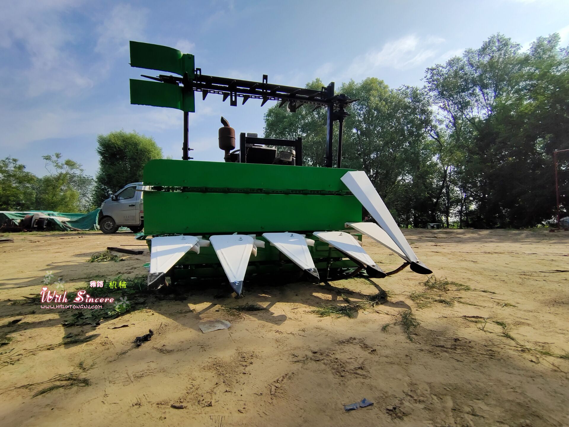 多功能谷子药材苜蓿辣椒玉米割晒机  芦苇收割机放片机