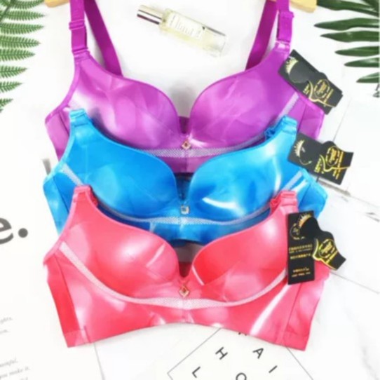 向新款大大直立棉V型模杯文胸无钢圈一片式聚拢调整内衣心动厚款