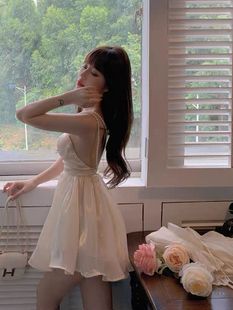 吊带连衣裙女2024夏季新款时尚收腰性感短裙韩版欧根纱露背a字裙