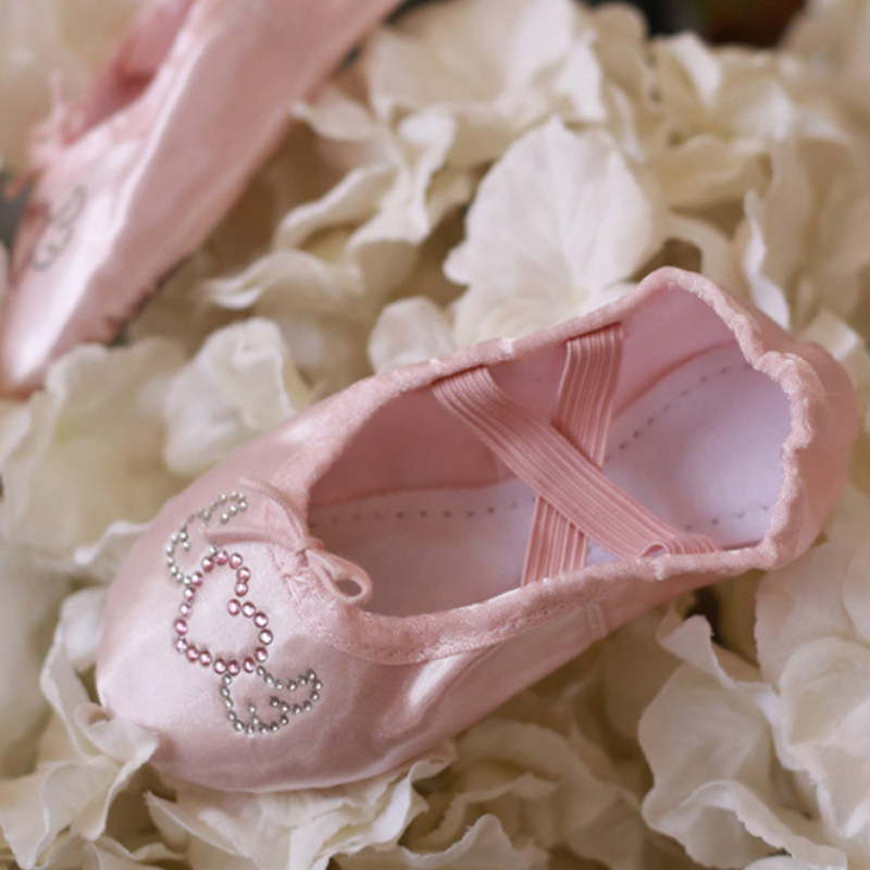 韩国进口儿童舞蹈启蒙漂亮练功鞋女孩宝宝芭蕾民族专业跳舞软底鞋