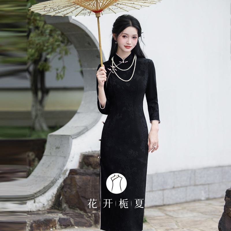 复古民国风黑色长袖旗袍