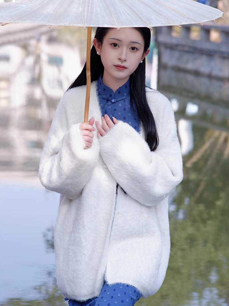 水貂绒针织开衫外套V领