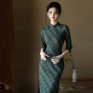 文艺复古民国风长袖格子旗袍2025秋冬年轻款少女长款连衣裙