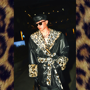 玛丽莲摇滚老钱风宽松休闲貂绒豹纹拼接系带睡袍领PU皮中长款 皮衣