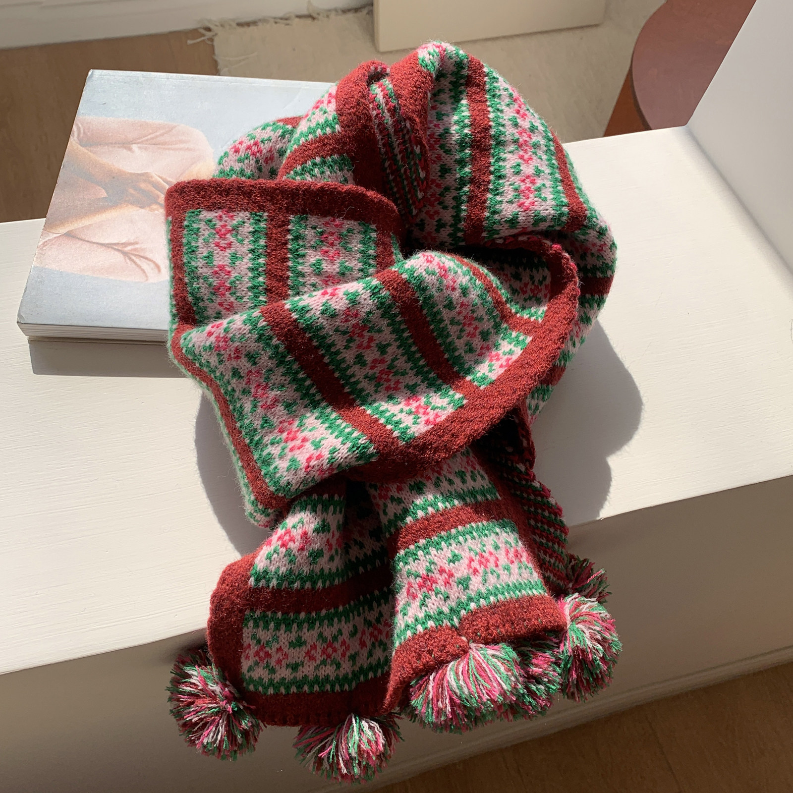 可爱球球日系文艺秋冬季2025新款彩色提花毛线针织保暖女围巾