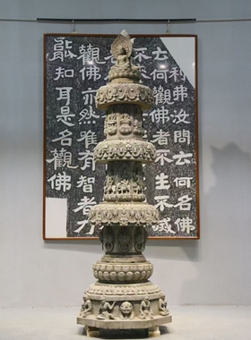 唐代 青石佛塔 塔基为八方形， 高290cm，底座直径90cm