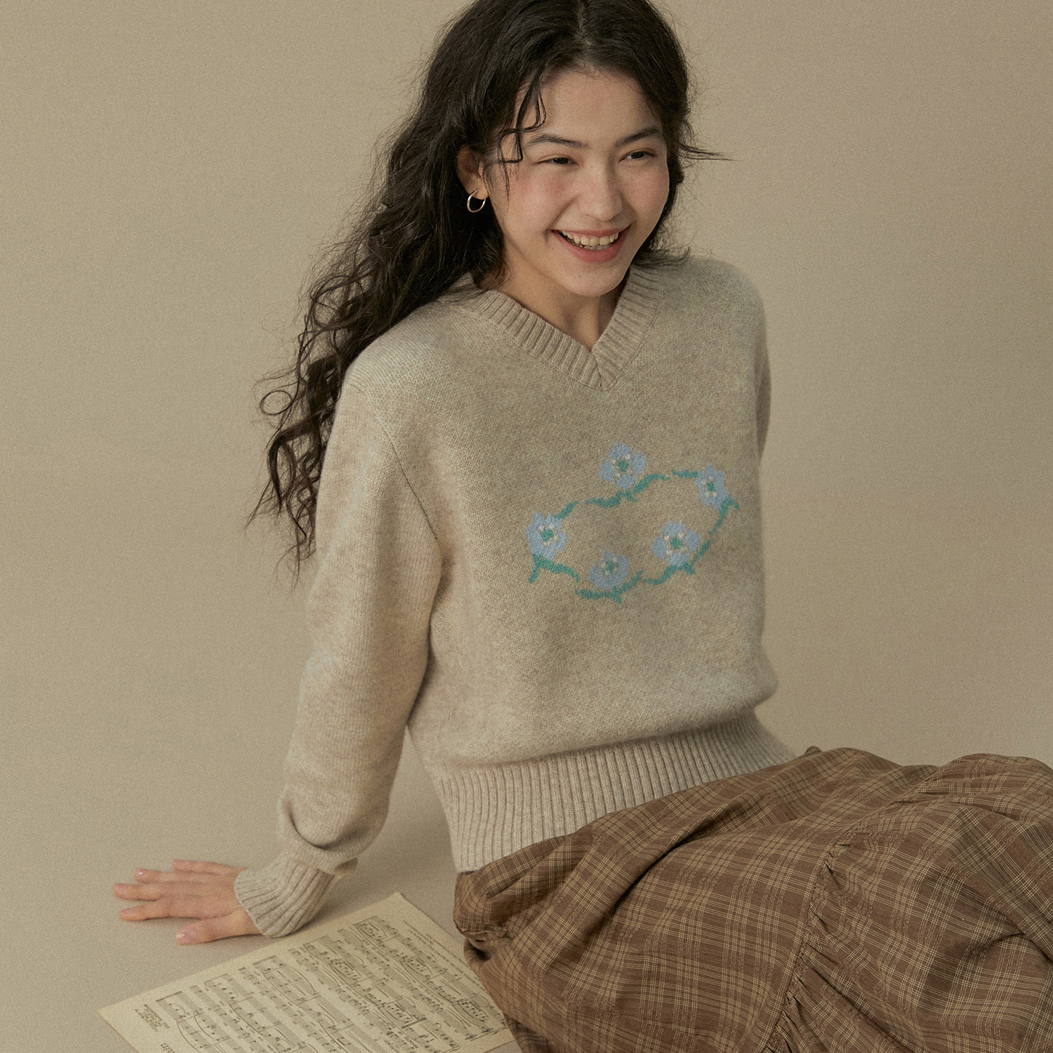 跳舞花花图案毛衣套头针织