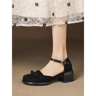 新款粗绒面43凉鞋配41夏季蝴蝶结2025单鞋跟包头女中空到大码裙子