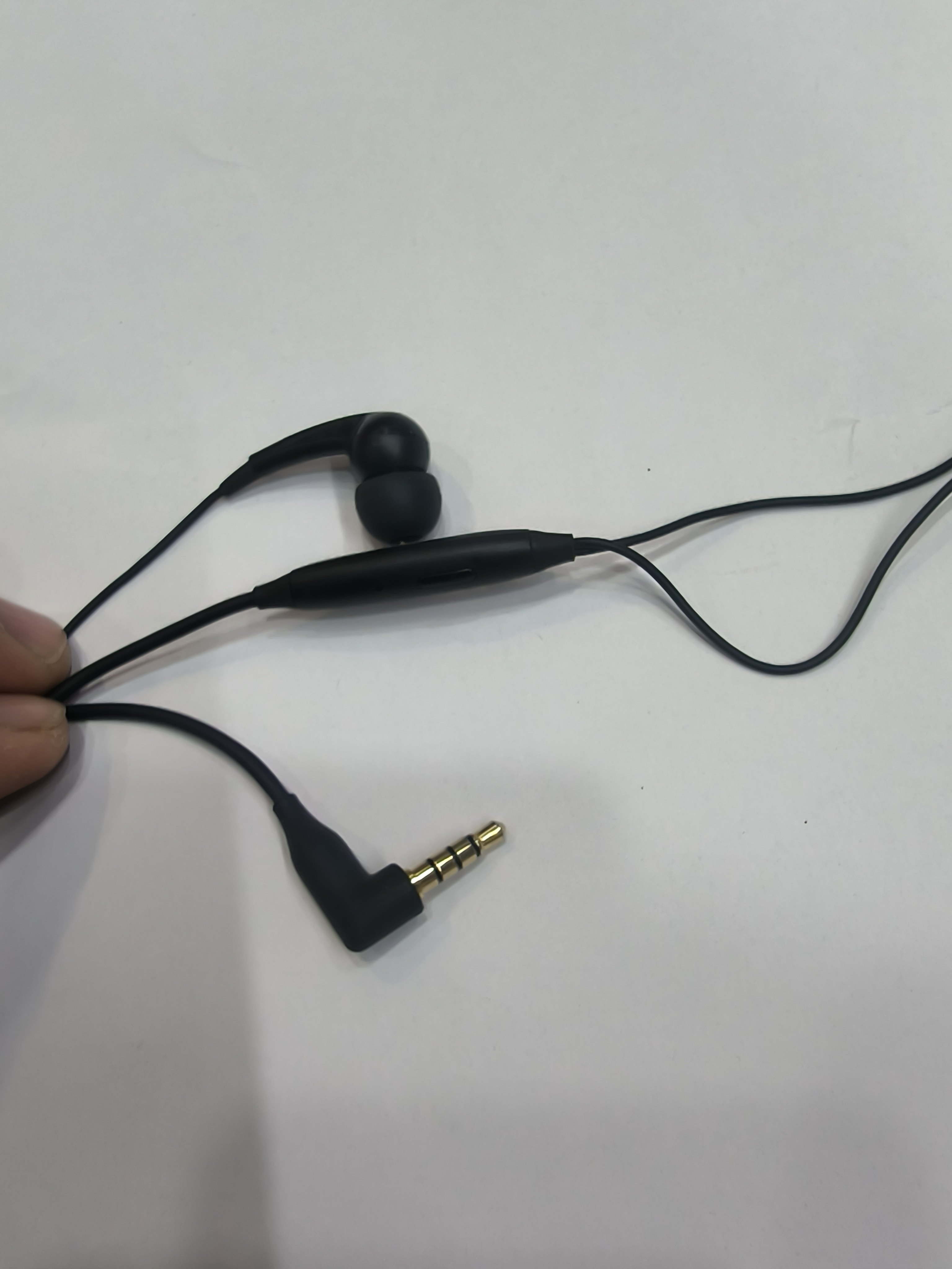 原装MX300入耳式耳机有线带麦重低音炮手机华为，小米全通用
