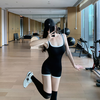 Byurun新款方领撞色瑜伽连体服女带胸垫三分短裤提臀普拉提连体衣