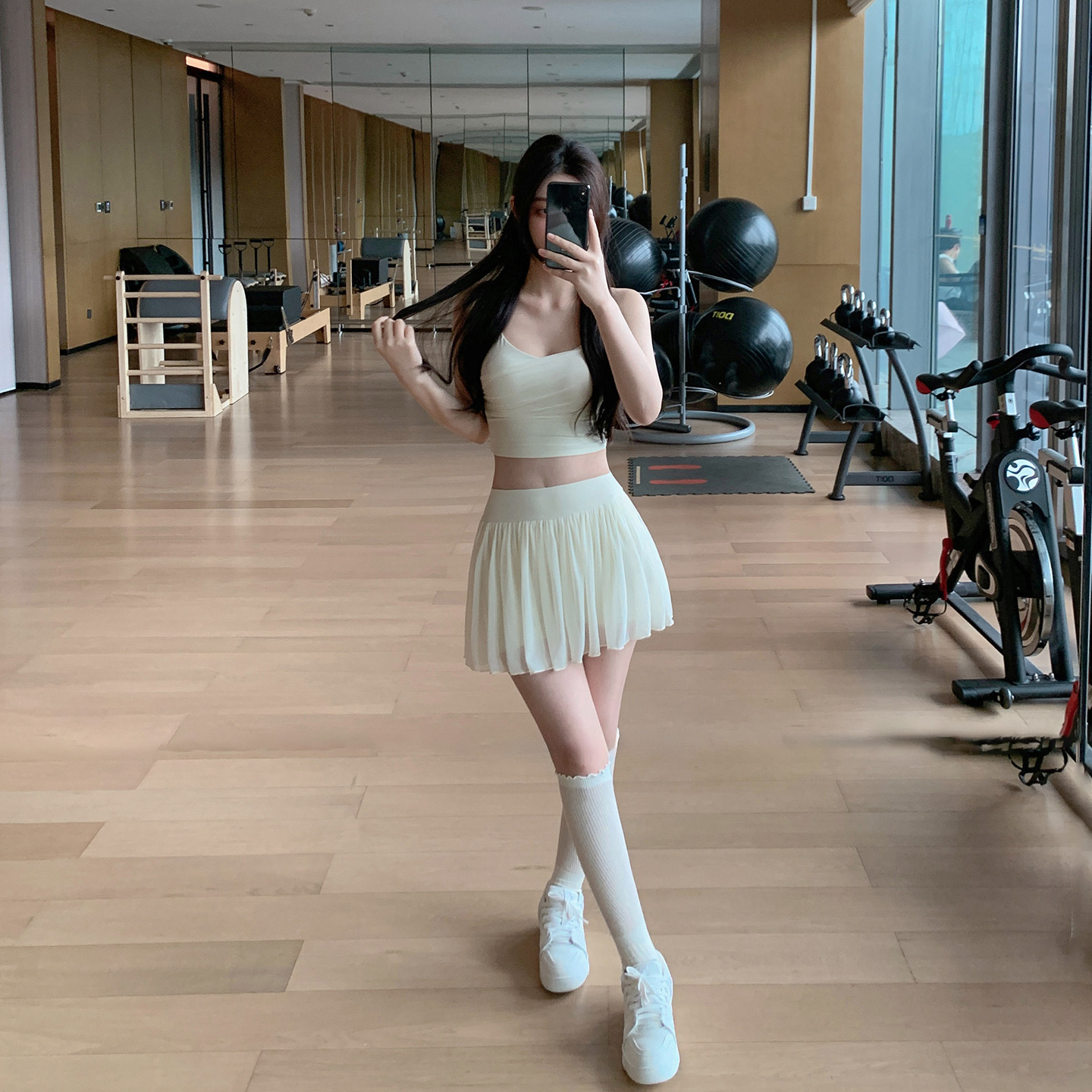 Byurun 粗细肩带交叉运动内衣瑜伽套装女防走光网纱半身裙两件套