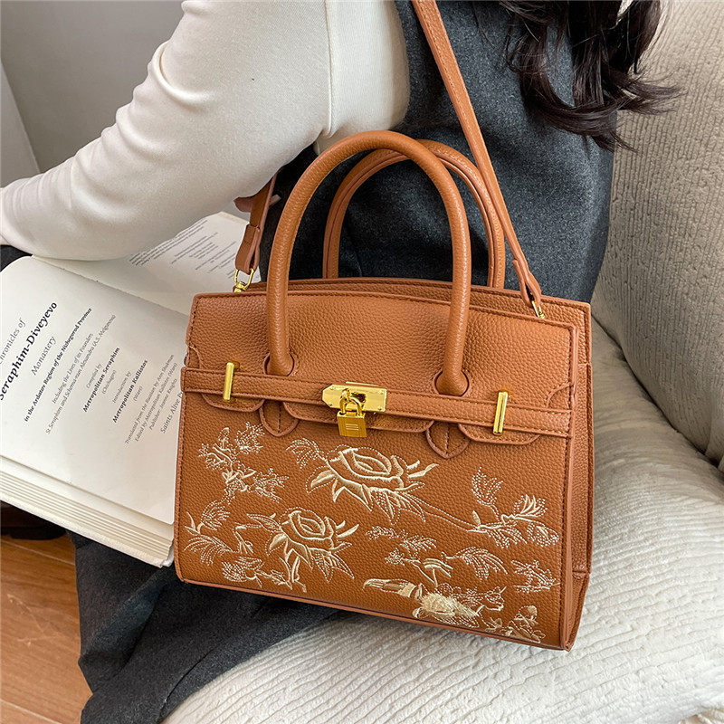 跨境爆款热销女包2026新款轻奢高级感手提斜挎包文艺大容量单肩包,箱包皮具/热销女包/男包,通用款女包,淘宝优惠券,粉丝福利购,淘宝优惠卷