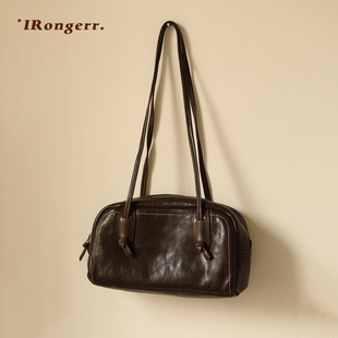 荣轻复古手工真皮腋下法棍包水洗植鞣牛皮小众高级感手提拉链女包