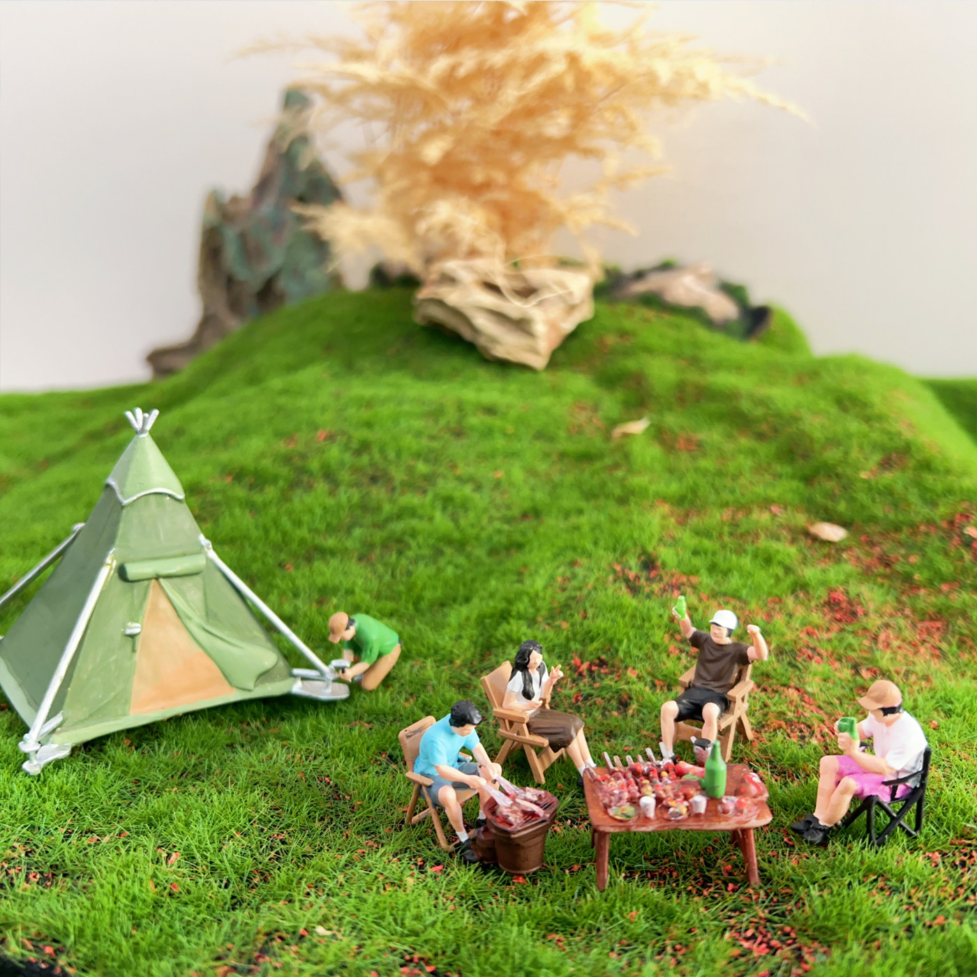 钰书房微景观人物露营烧烤徒步登山微缩摆件假山盆景鱼缸造景装饰