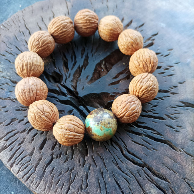 碧羽西藏回收稀有凤羽老核桃配一个原矿老绿松石手串手链吉祥如意