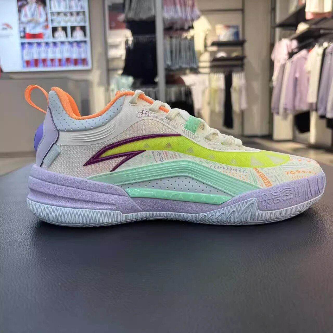 安踏【凯里·欧文系列】KAI 1 TEAM欧文团队篮球鞋男鞋112521603