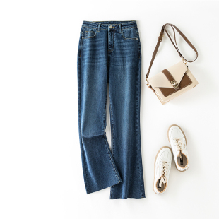 女加肥加大200斤加长 胖MM显瘦微喇弹力9分喇叭牛仔裤 阿月大码 女裤