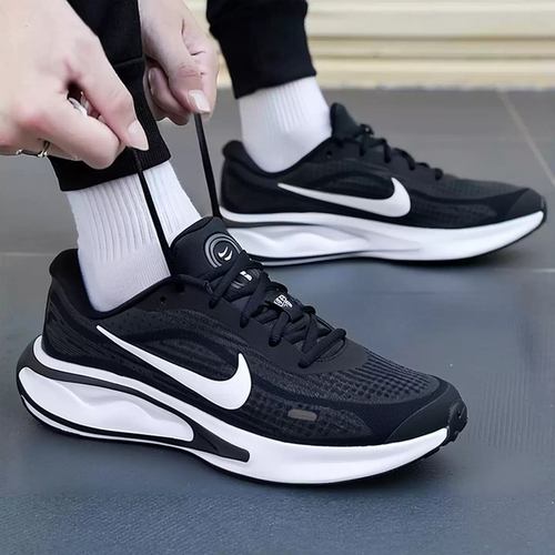 Nike耐克正品男鞋轻便透气跑步鞋