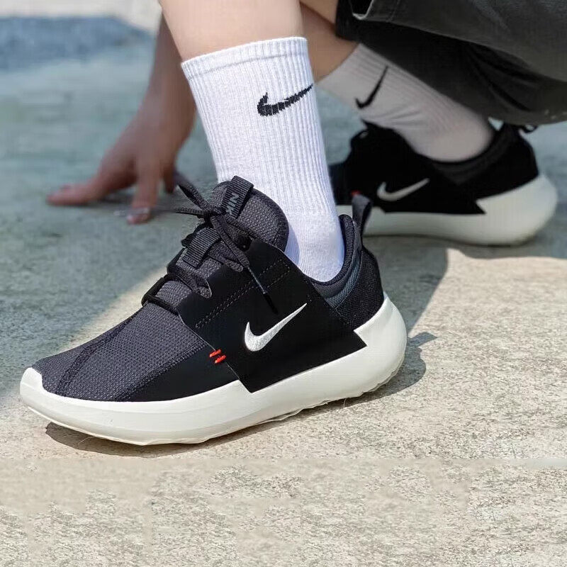 Nike耐克女鞋冬季新款运动鞋Roshe One奥利奥黑白网面透气跑步鞋