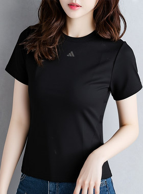 阿迪达斯女装新款透气速干运动服