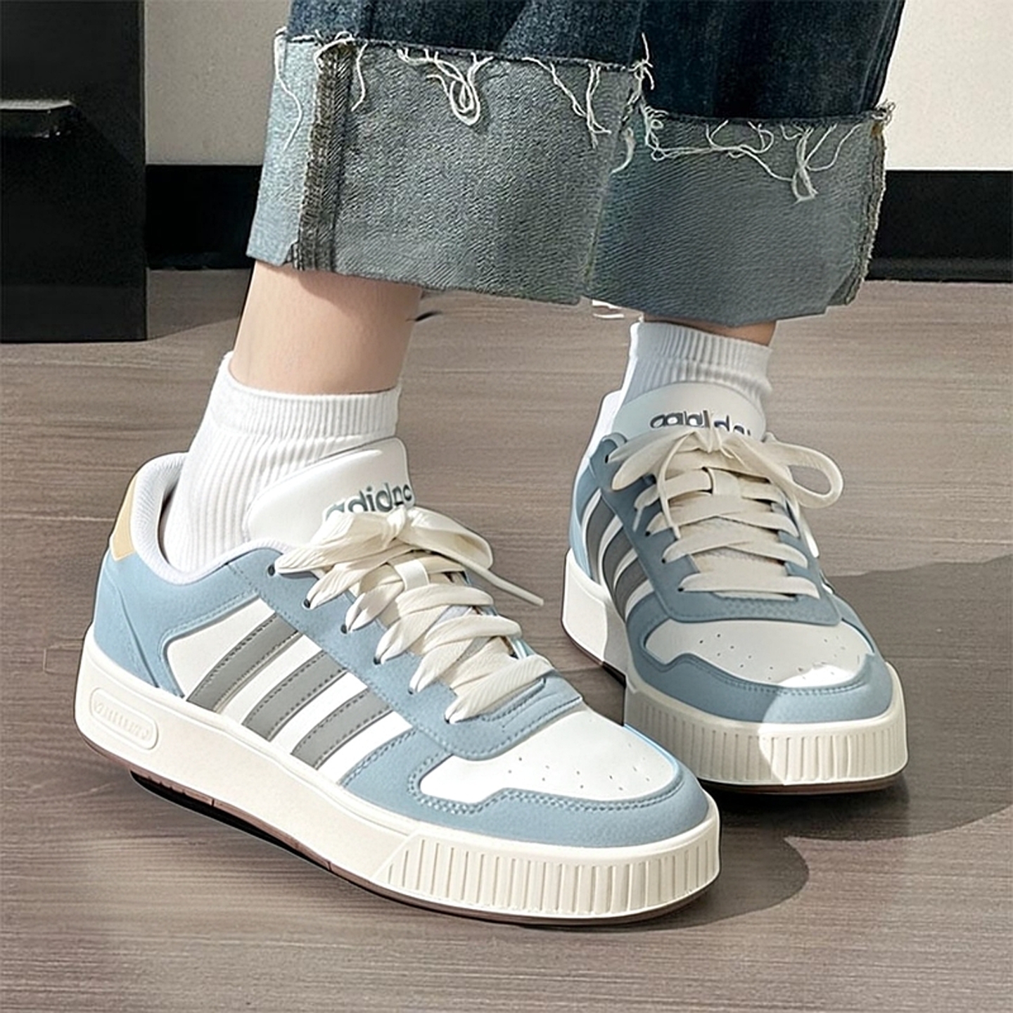 阿迪达斯正品板鞋女休闲小白鞋