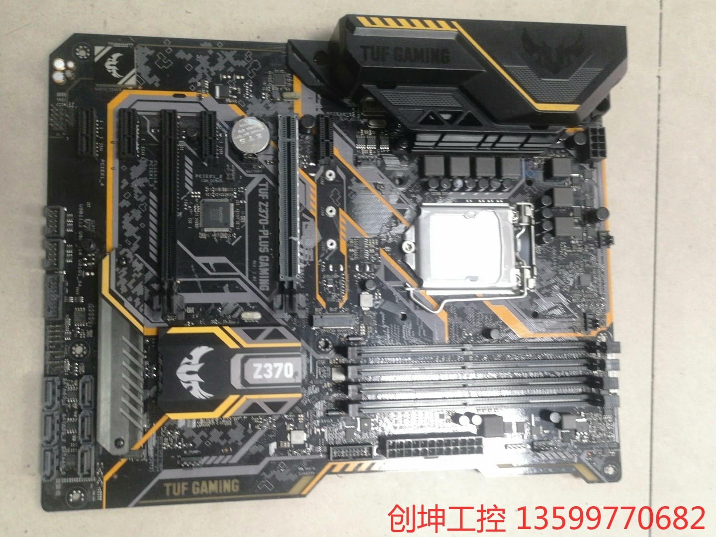 华硕TUF Z370-PLUS GAMING主板。无挡板。