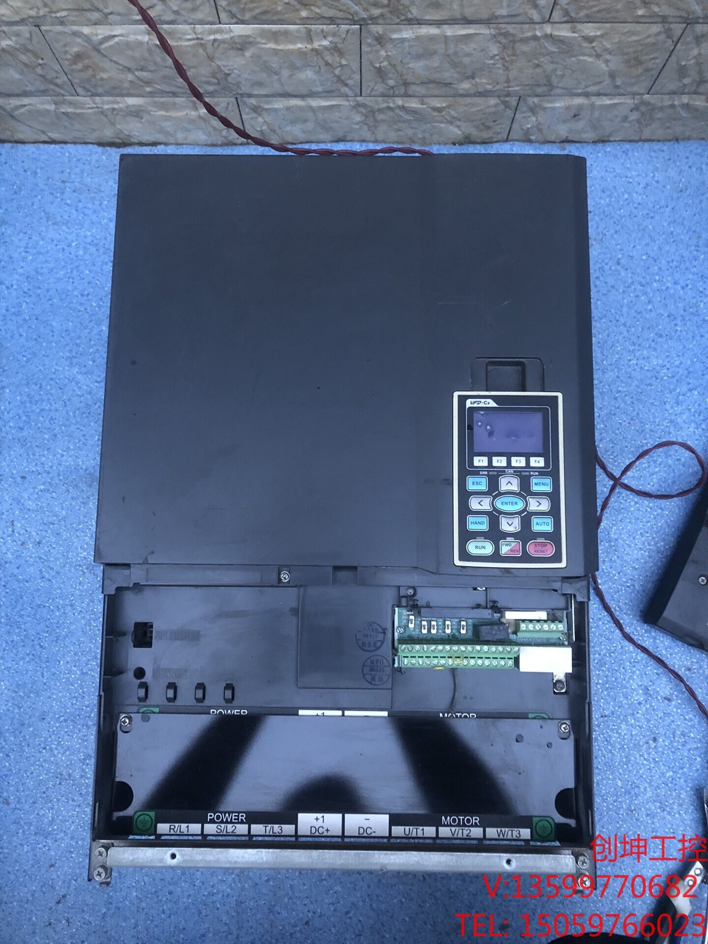 （创坤设备）台达C2000变频器75KW VFD750C43A产 - 实物图