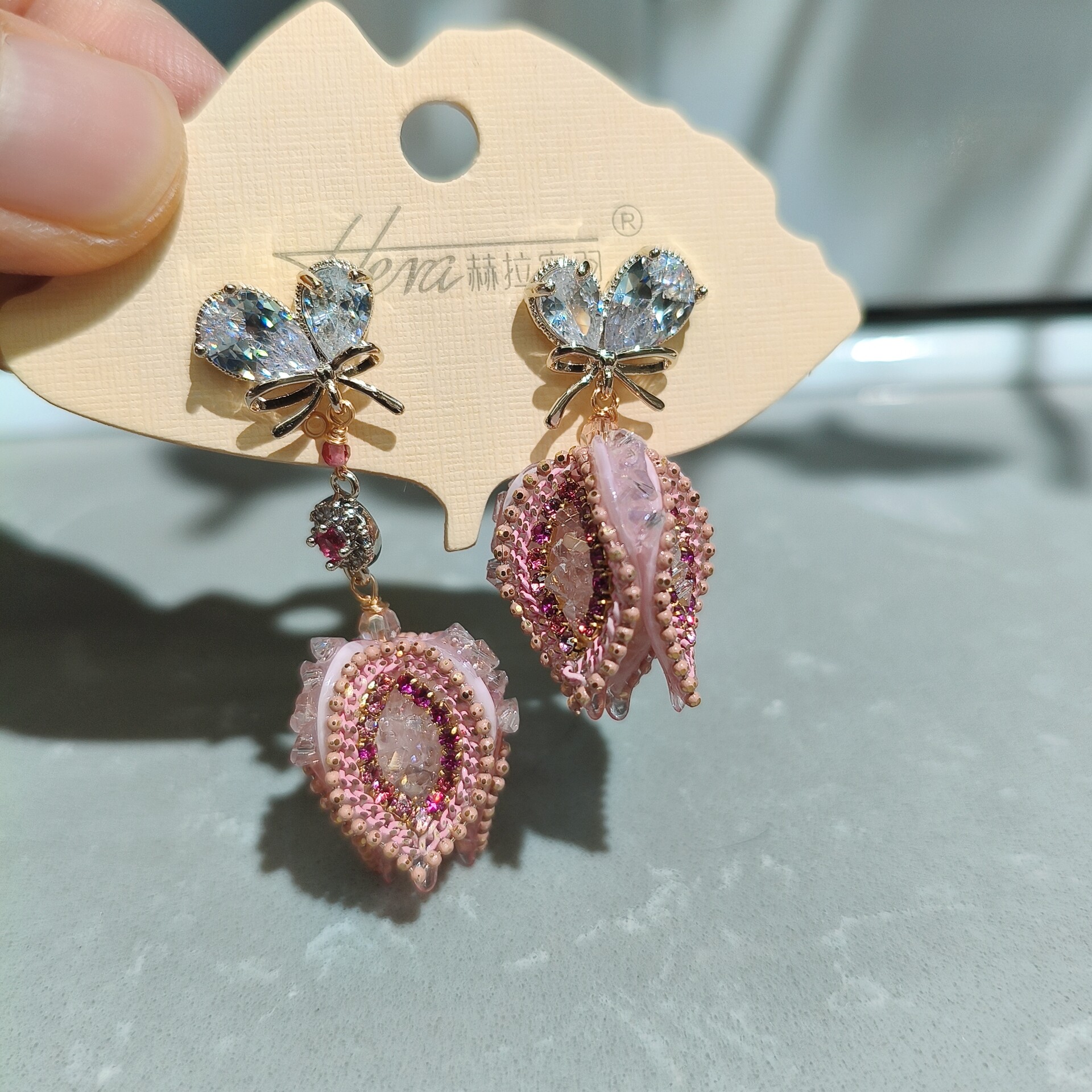 法式高端蝴蝶锆石耳环女轻奢不对称粉花朵耳钉925银耳饰长款耳坠