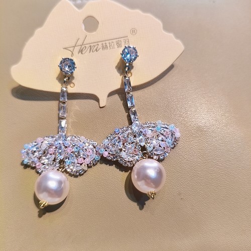 原创独特微镶锆石珍珠耳环女2025年新款潮气质925银针耳钉高级感